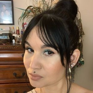 Meet your Posher, Ruth